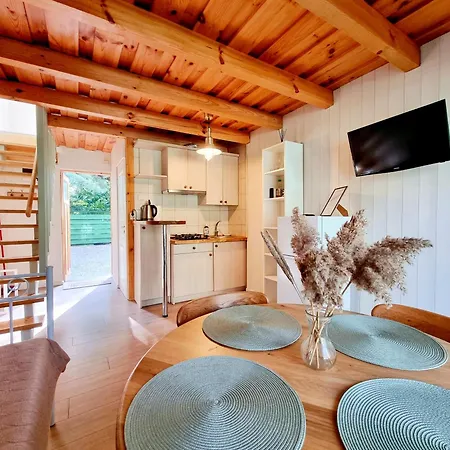 Zalieji Kotedzai Apartamento Palanga